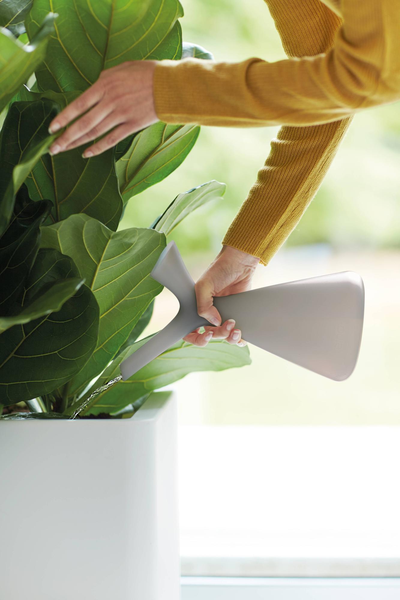 Plunge Gießkanne 1,7L Weiß – Ergonomisch & Pflegeleicht