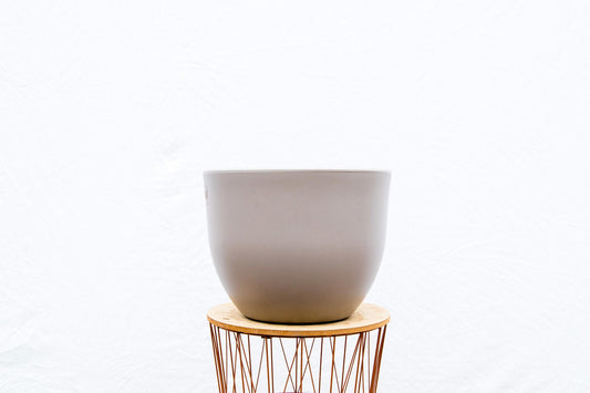 Pot Eggy Taupé – Moderner Pflanzentopf D55 x H43 cm
